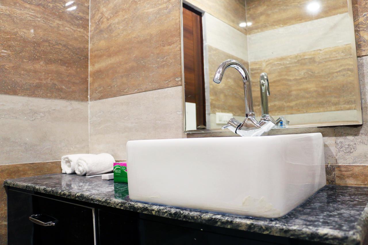 Hotel Neelam Moga Ludhiana Extérieur photo