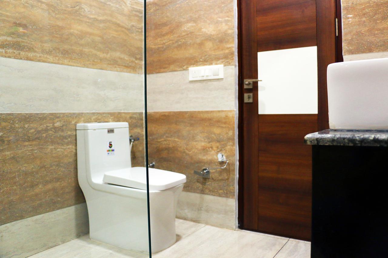 Hotel Neelam Moga Ludhiana Extérieur photo