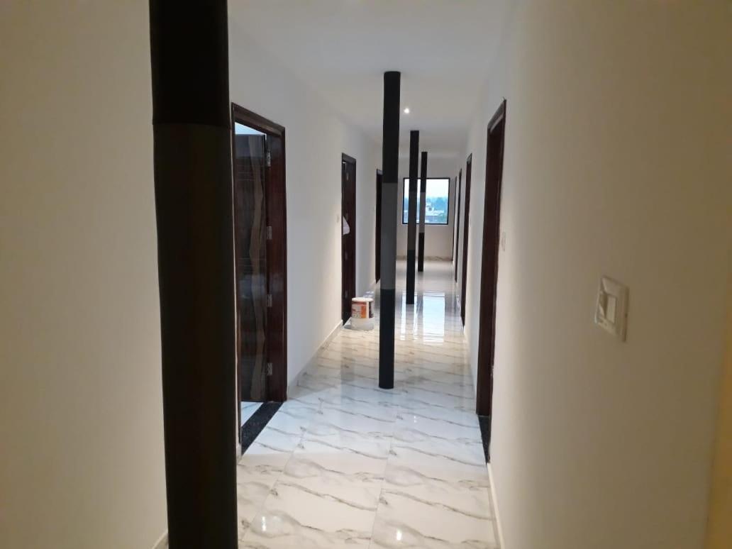 Hotel Neelam Moga Ludhiana Extérieur photo
