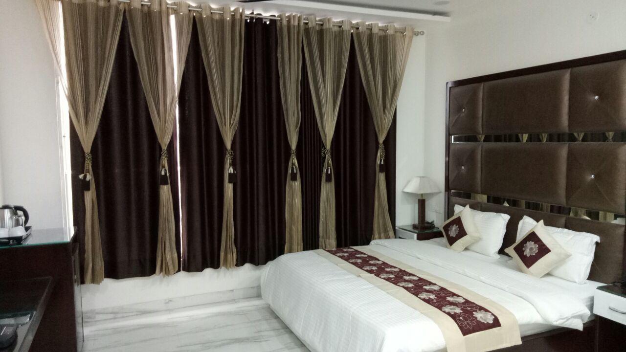 Hotel Neelam Moga Ludhiana Extérieur photo